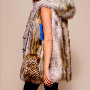 Medium, Alaskan hawk Spirithood vest only worn twice